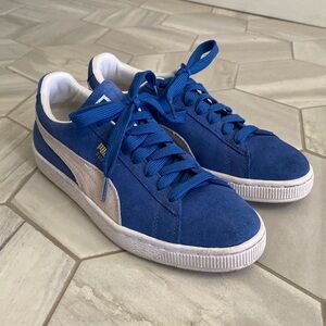 Puma Classic XXI Blue Suede Sneakers